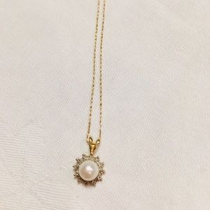 10k Pendant with Pearl Necklace